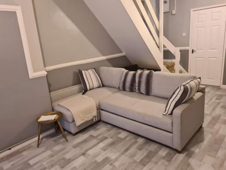 Next To Liverpool Stadium Apartment ภายนอก รูปภาพ
